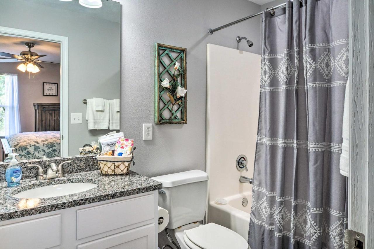 Cozy Condo With Pool Access, 5 Mi To Table Rock Lake Branson Kültér fotó